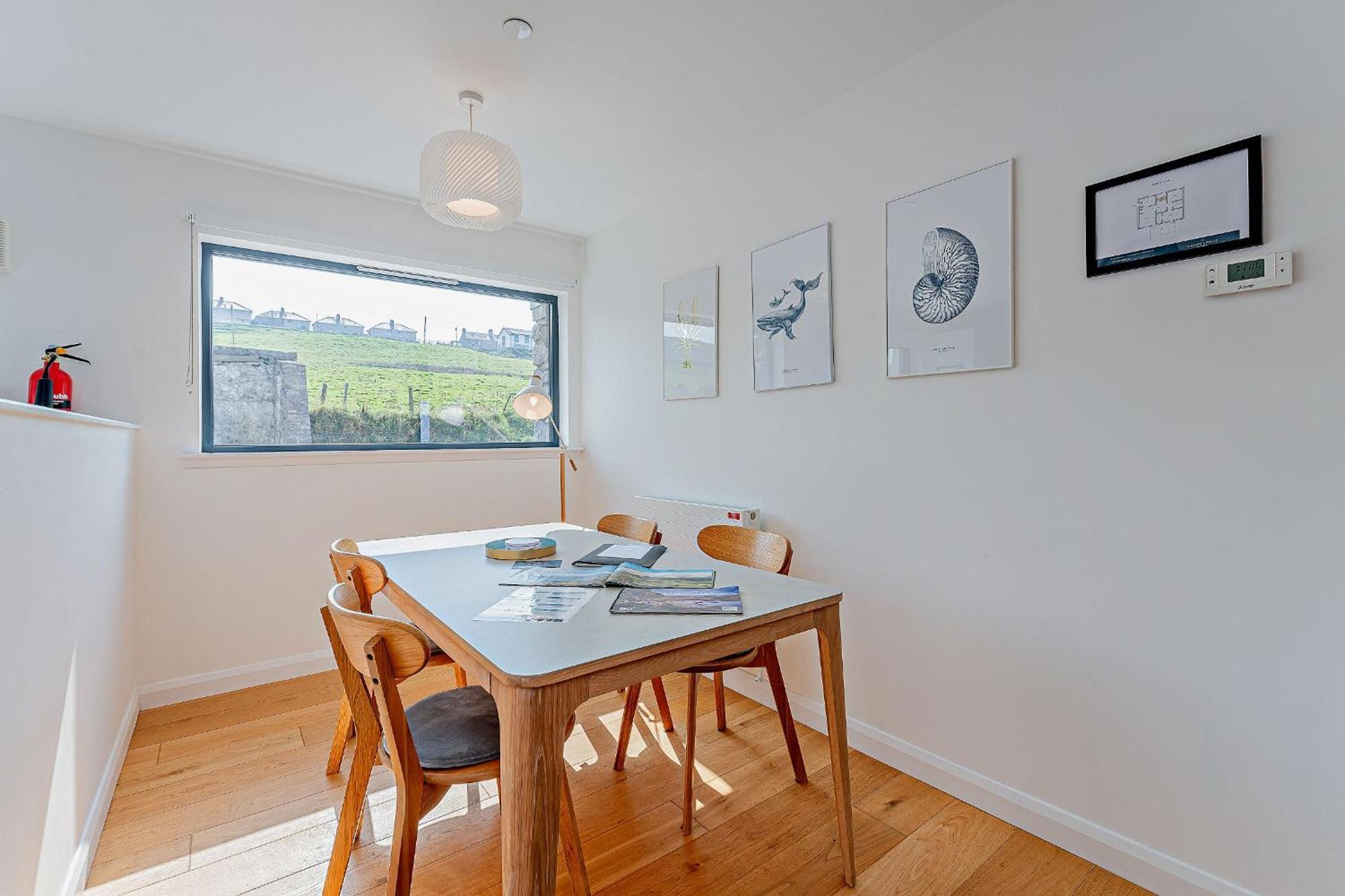 2 Bed Ground Floor Apartment - 11 Plas Pistyll Buitenkant foto