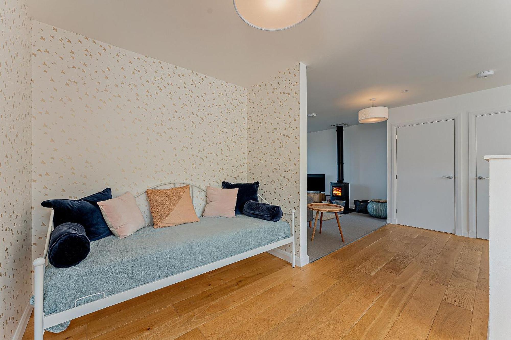 2 Bed Ground Floor Apartment - 11 Plas Pistyll Buitenkant foto